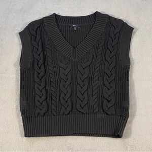 Express Women’s Black Cable Knit Sleeveless Sweater Vest, V-neck, size XS